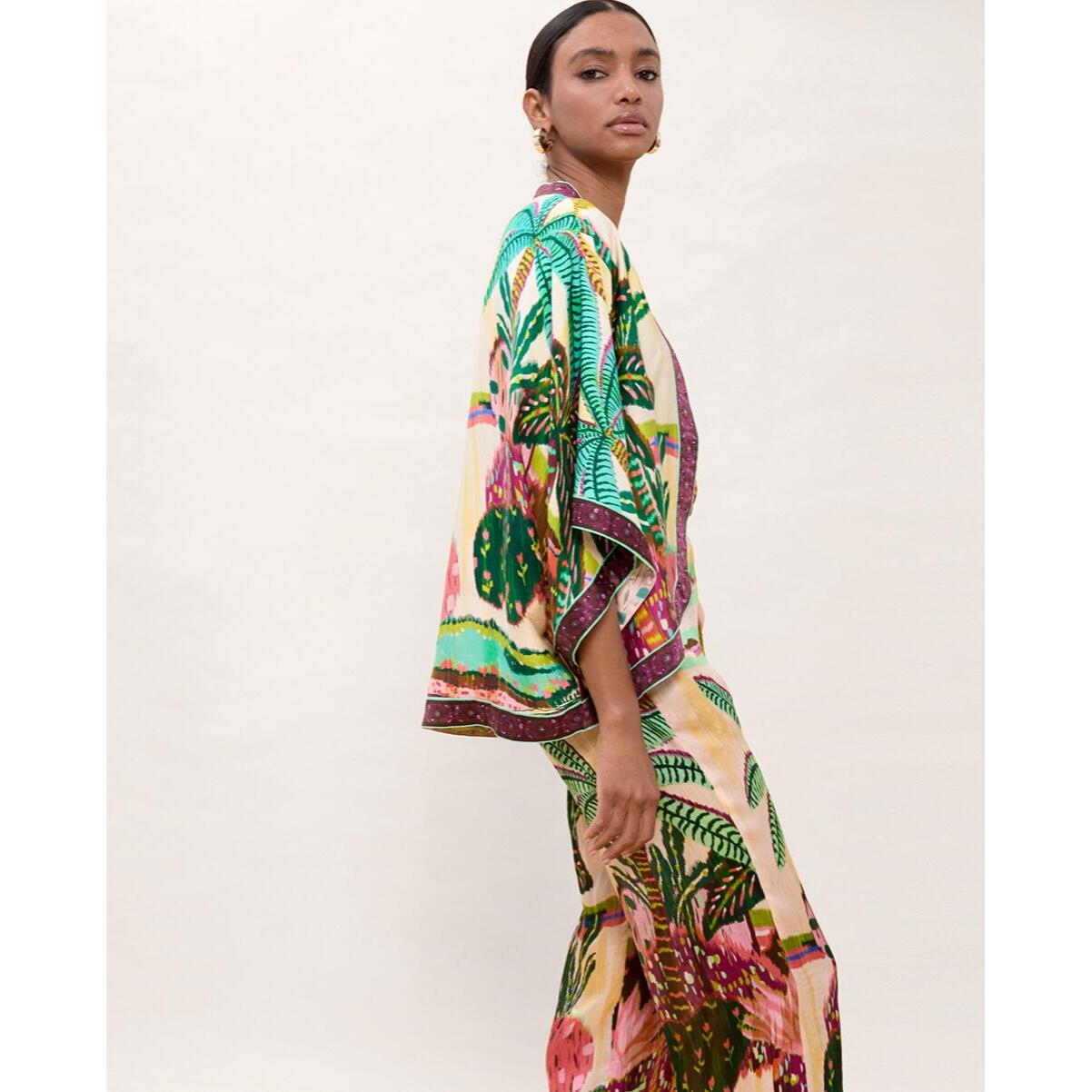 Kimono con stampa di palme multicolori