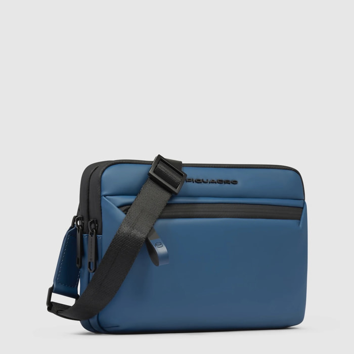 Piquadro Pochette porta iPad®mini in tessuto gommato resistente all'acqua con tracolla rimovibile