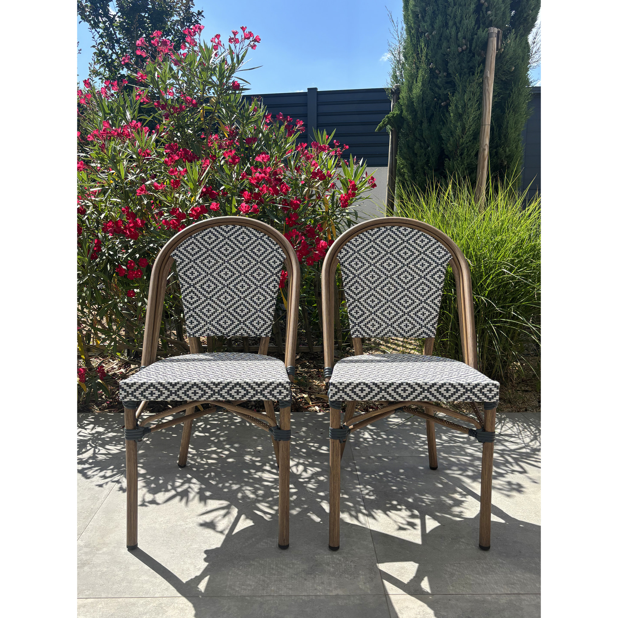 BISTRO - Lot de 2 fauteuils de jardin empilables en aluminium - bleu