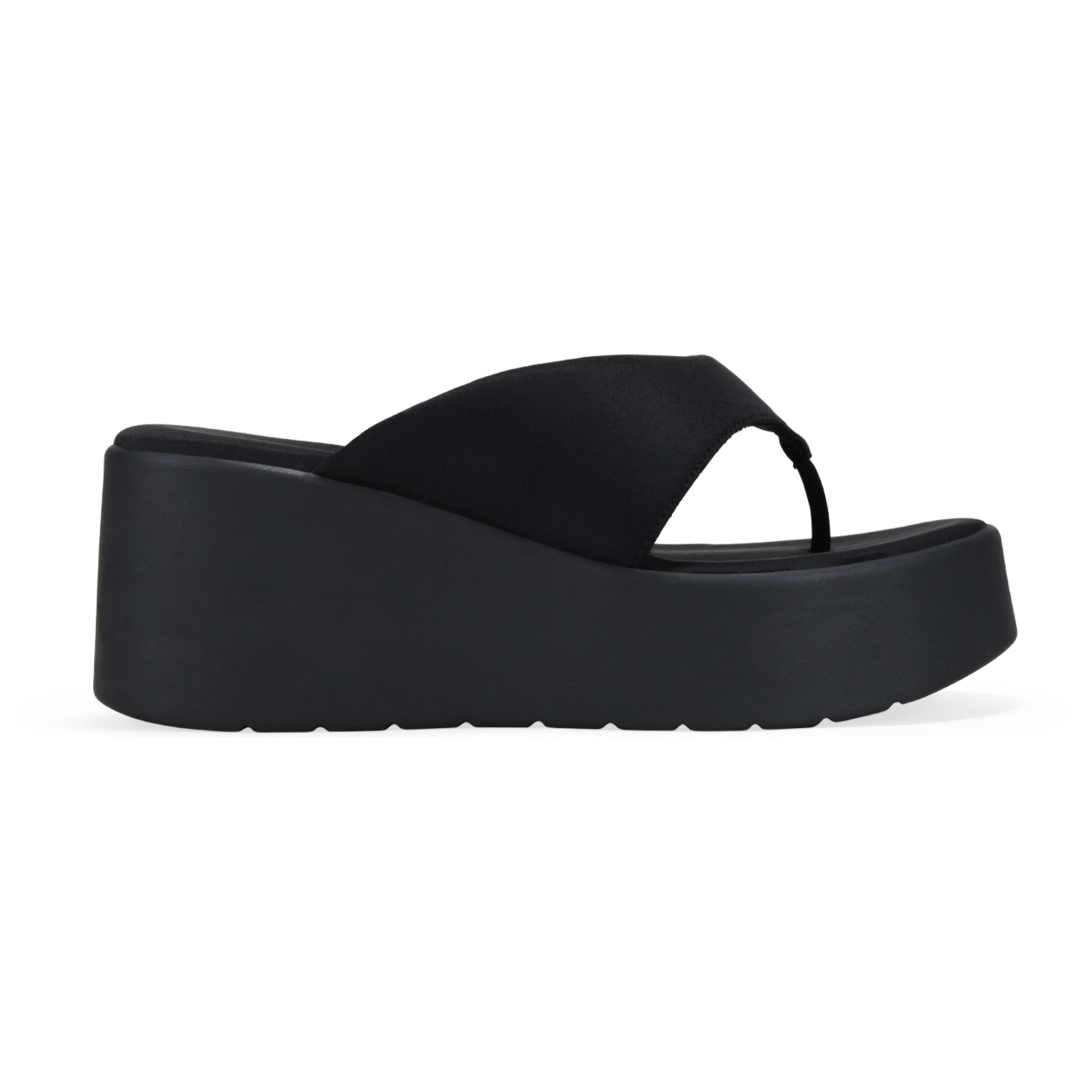 Sandalias de dedo negras con plataforma