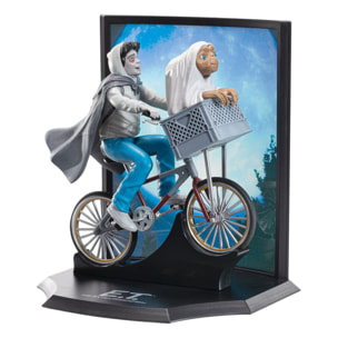 E.t. Toyllectible Treasure Statua E.t. E Elliott Over The Moon 13 Cm Noble Collection