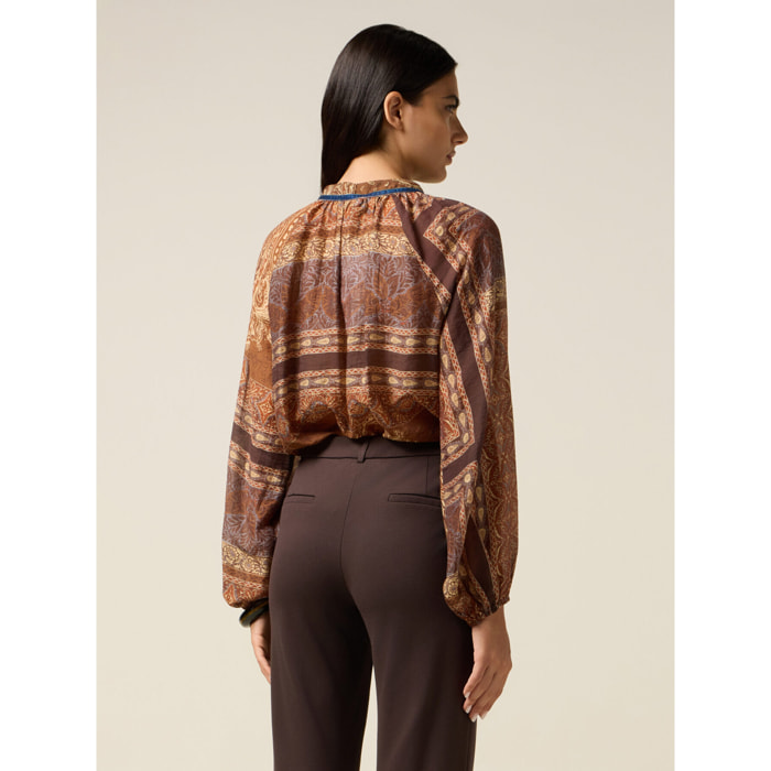 Oltre - Blusa fantasia con fiocco - Marrone
