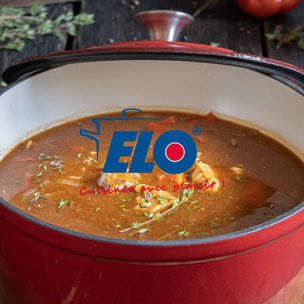 Cocotte en fonte émaillée rouge cerise