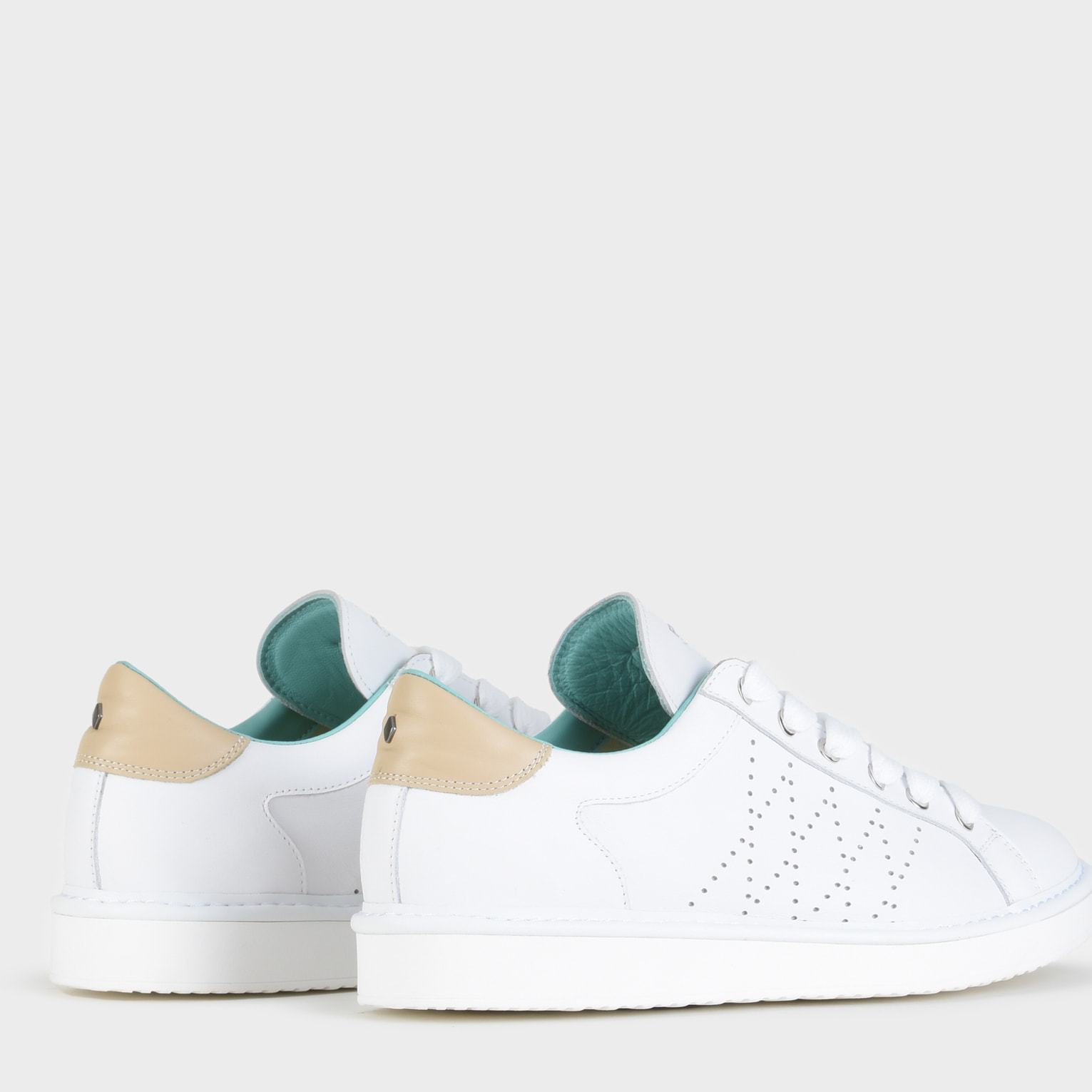 ZAPATO CON CORDONES HOMBRE P01 DE PIEL BLANCO ARENA