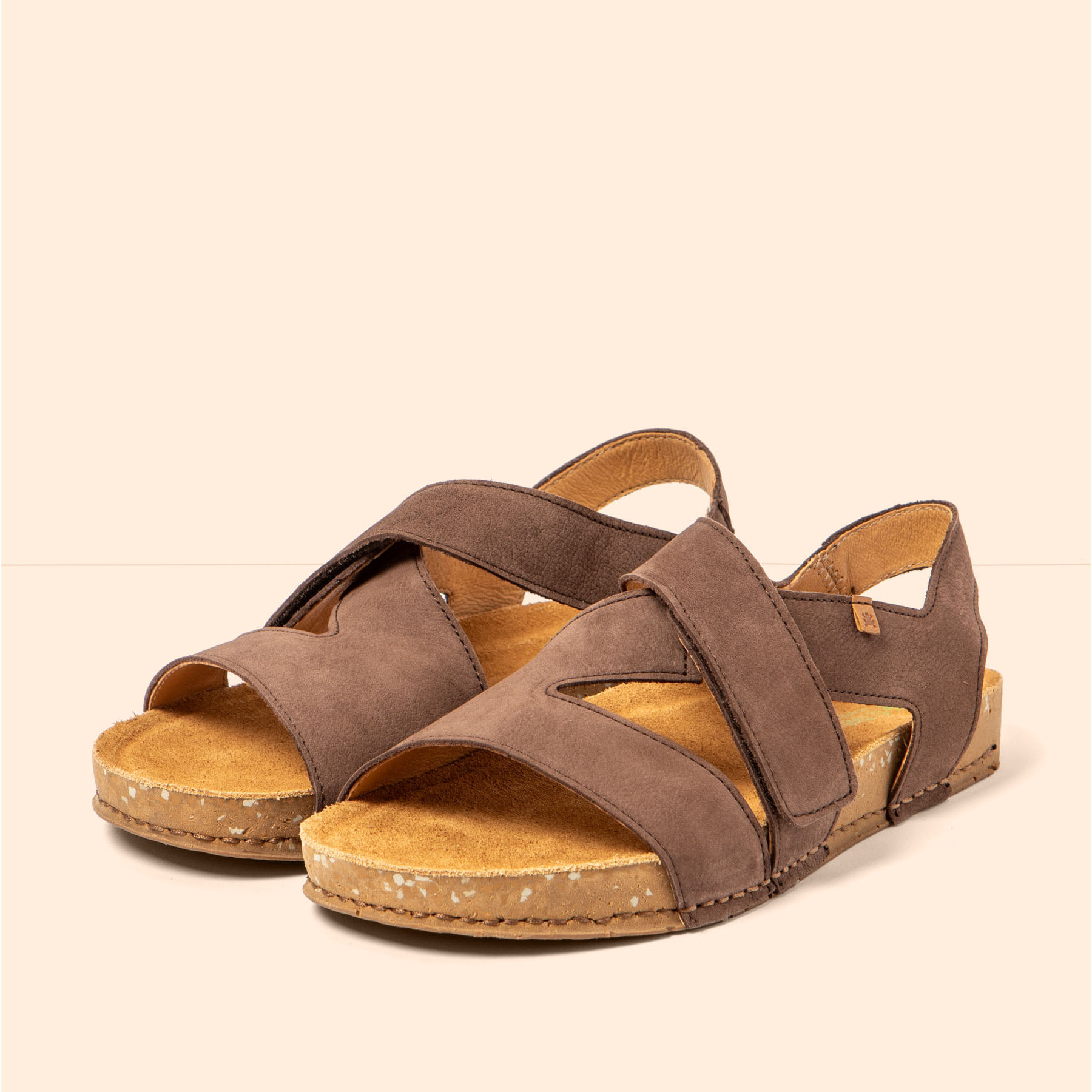 Sandalias N5799 NOBUCK BROWN / BALANCE color Brown