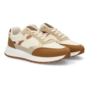 Zapatilla casual multicolor con plataforma