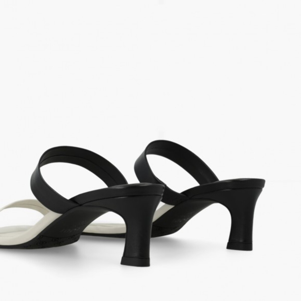 SANDALIAS BLANCAS CHAMERI