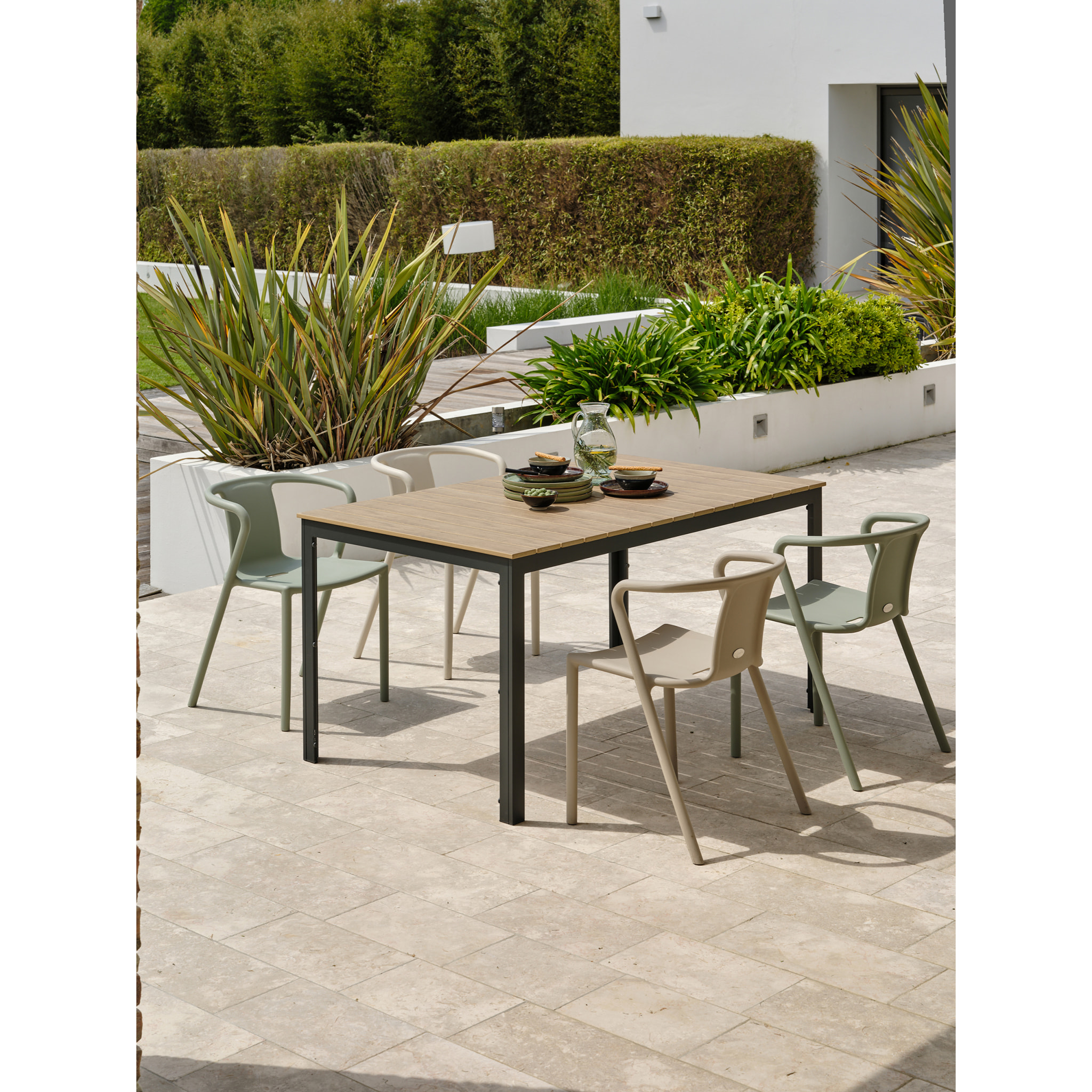 BOSTON - Ensemble repas de jardin 4 places en aluminium gris anthracite
