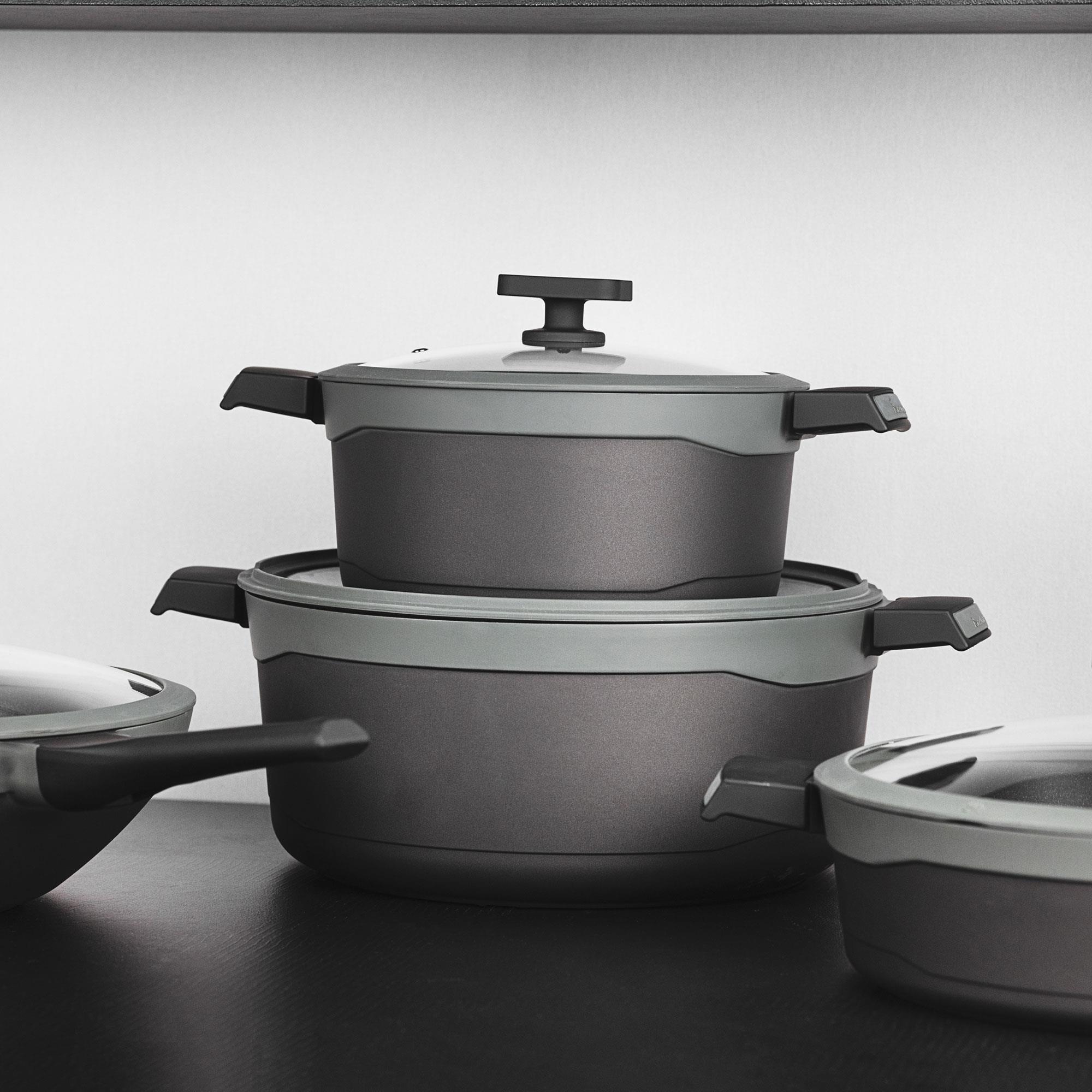 Cacerola de Ø24x12cm con tapa en Aluminio fundido con Revestimiento antiadherente GASTRO REECO MasterPRO