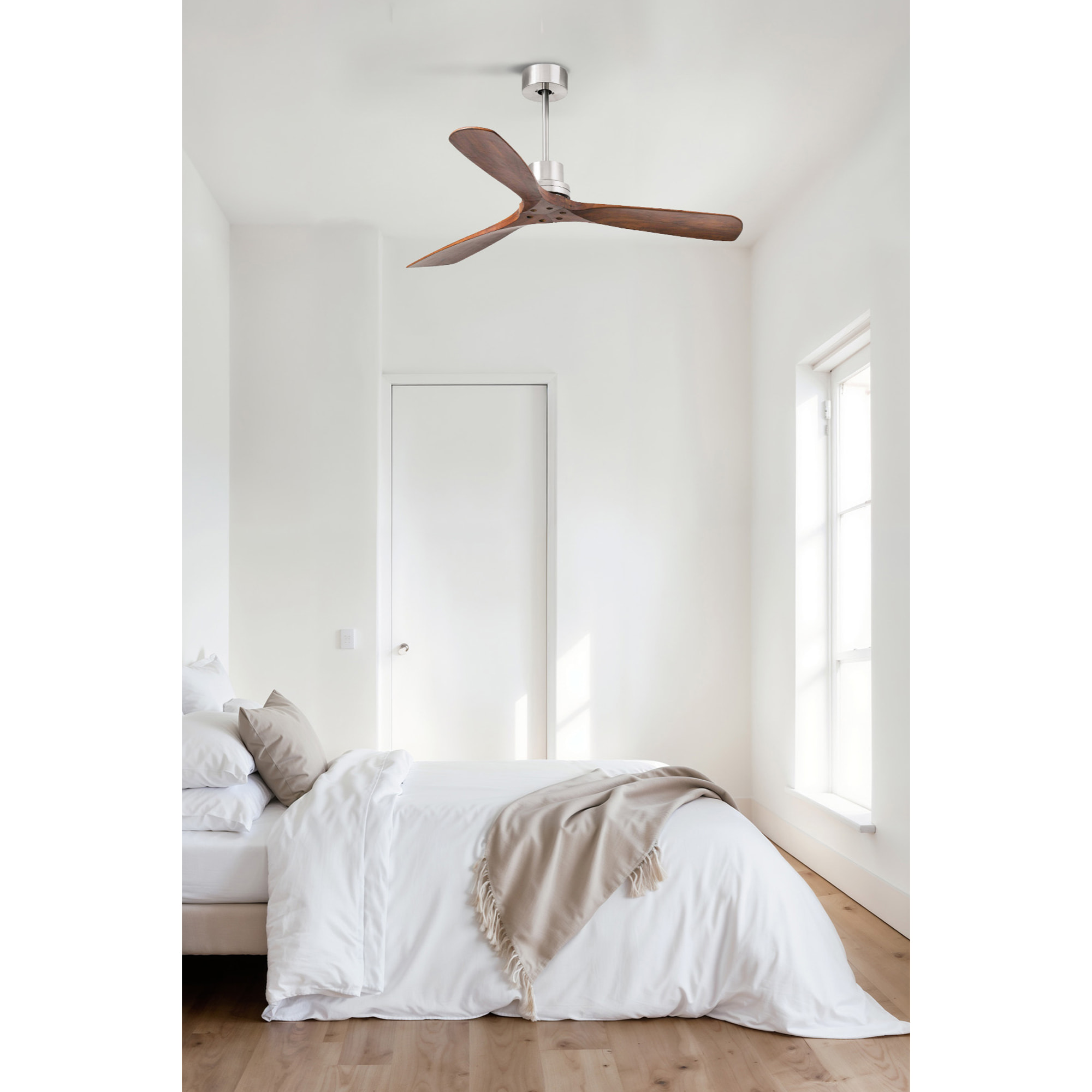 LANTAU L Ventilador de techo níquel mate/nogal