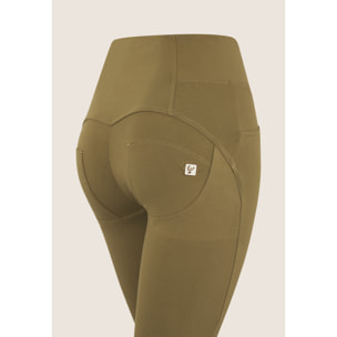 Pantaloni WR.UP in jersey vita alta con bottoni decorativi