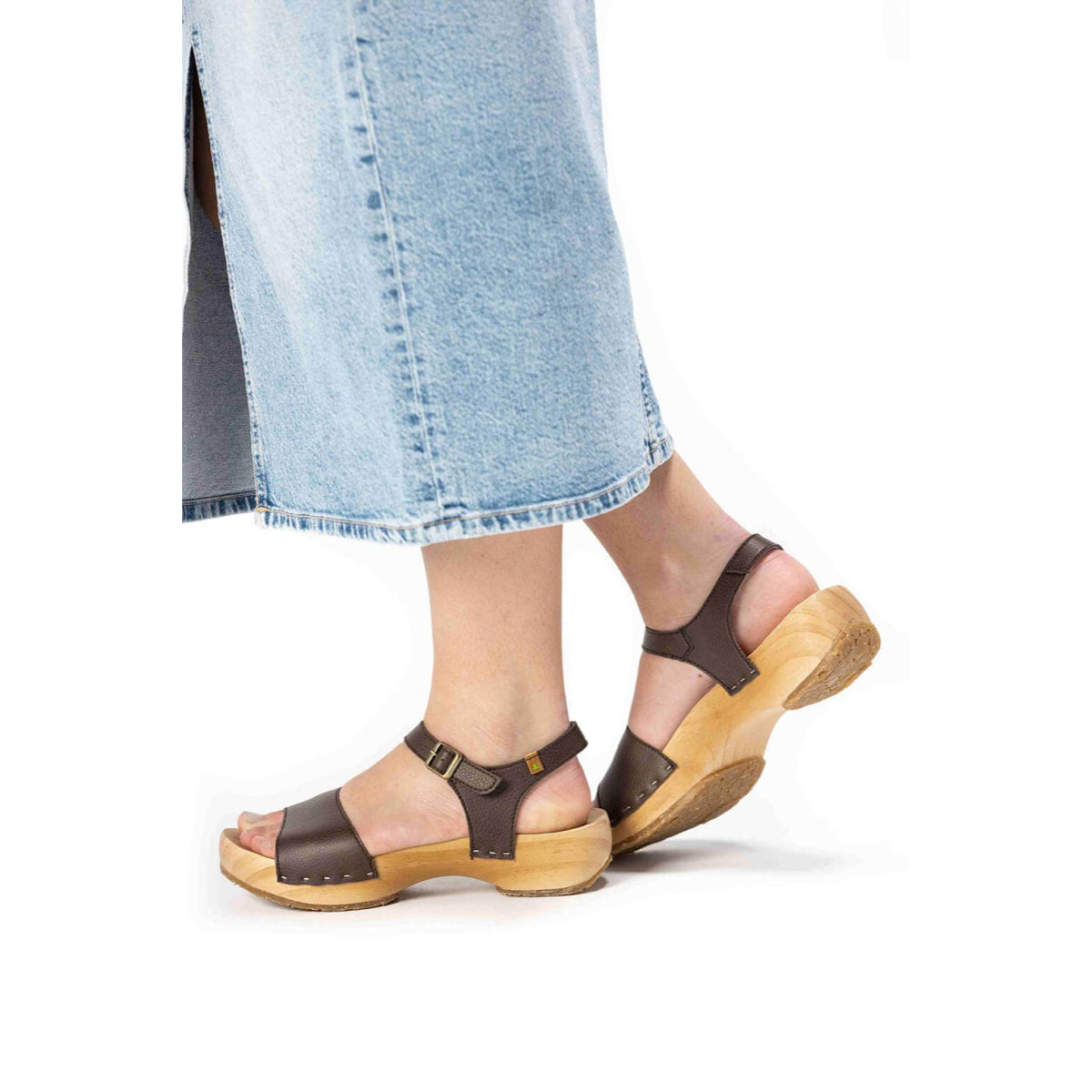 Sandalias N5831 SKIN BACK CORAL / SHOKUNIN color Coral