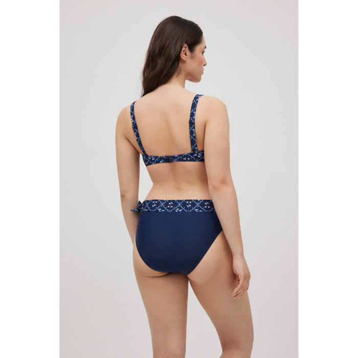 Set bikini con spalline larghe e slip midi