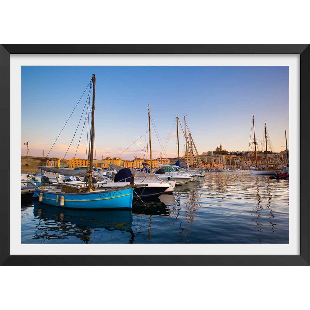 Affiche marseille, les pointus du vieux port Affiche + cadre en bois - Noir