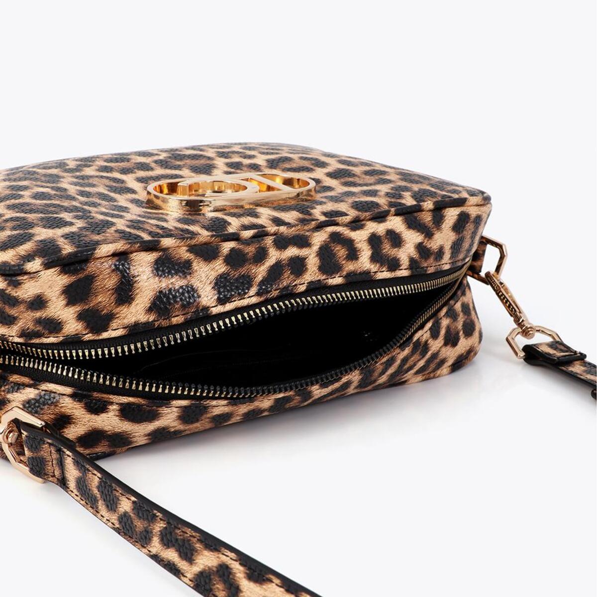 Borsa a tracolla basic con stampa leopardata