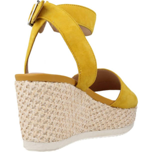 Sandalias Mujer de la marca GEOX  modelo D LIPARI A Yellow