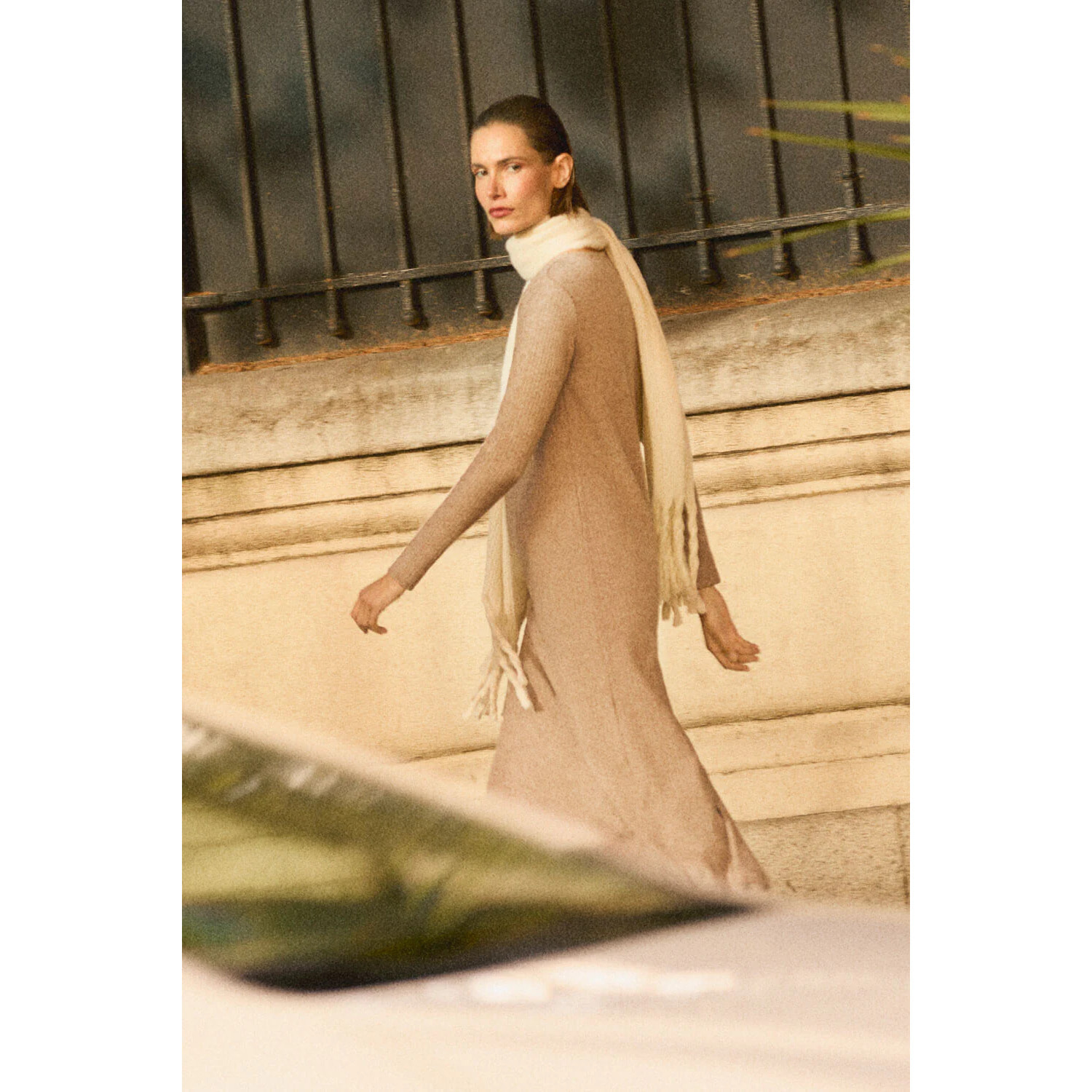 Abito lungo in maglia a coste marrone