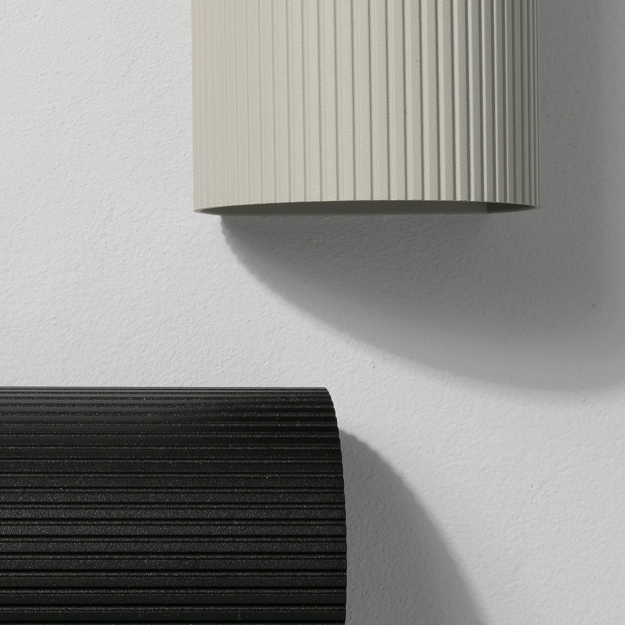 SOLE Lampada da parete rotondo grigio scanalata