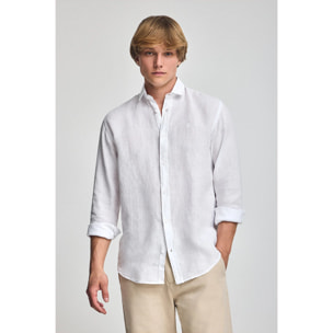 Camisa blanca de lino garment dye con monograma bordado