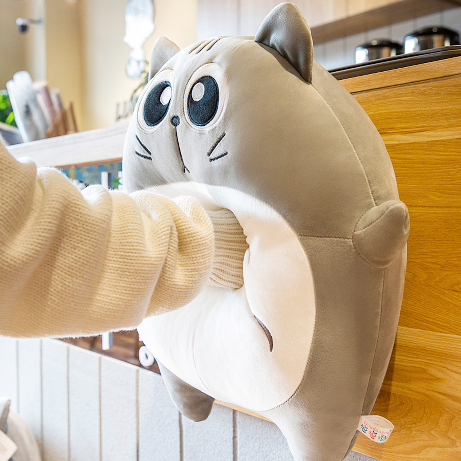 Cuscino extra morbido e soffice design gattino grasso. 40 cm.