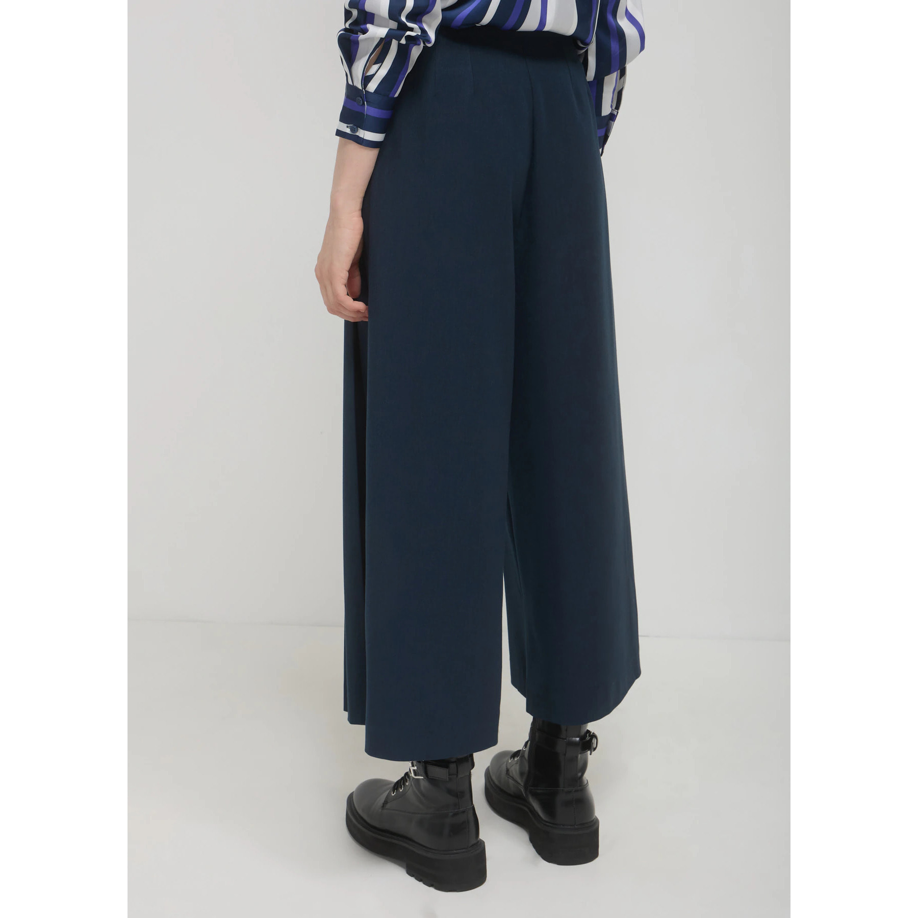 Pantalone culotte con pieghe