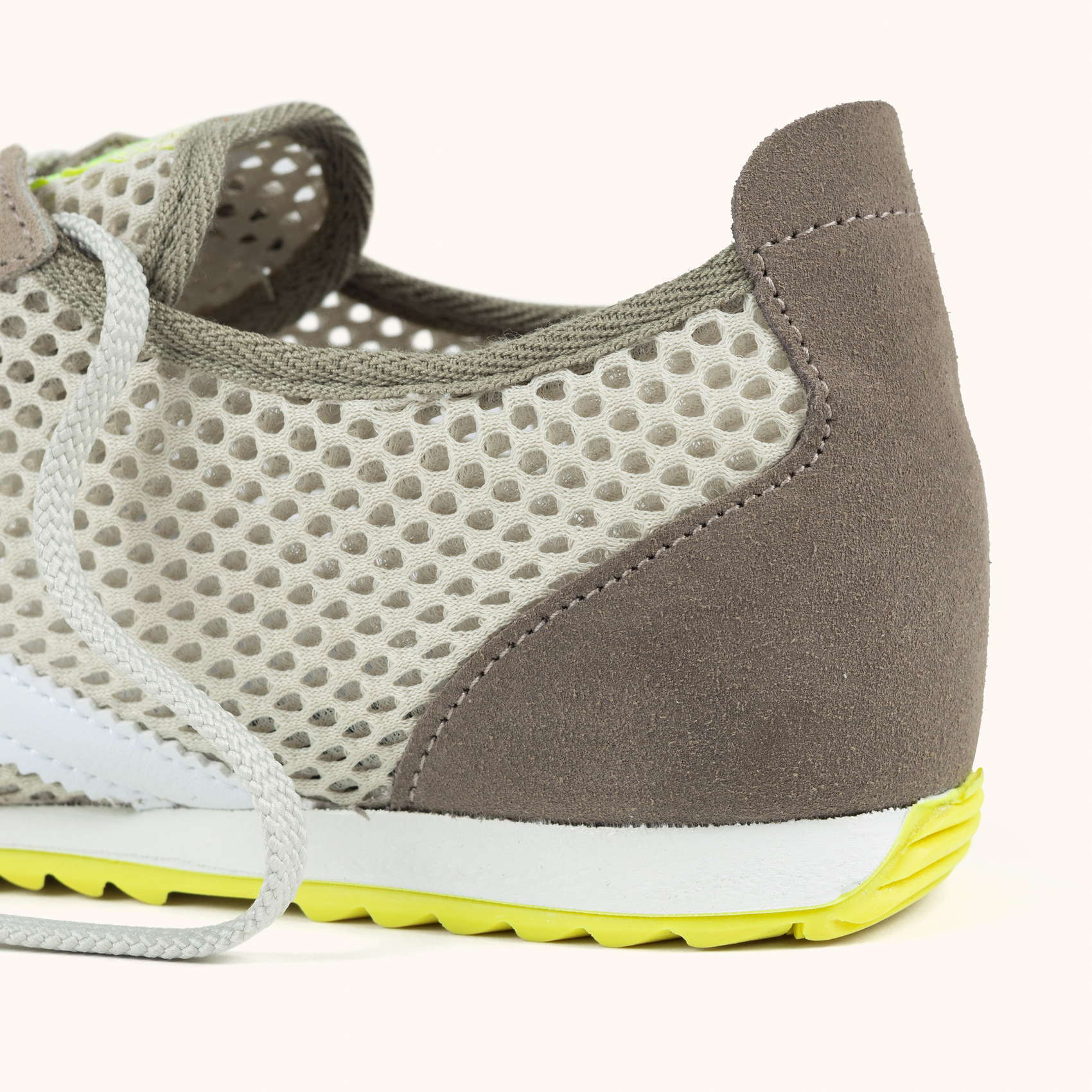 Zapatillas Retro Running diseño vintage arena y amarillo flúor MUNICH OSAKA 580