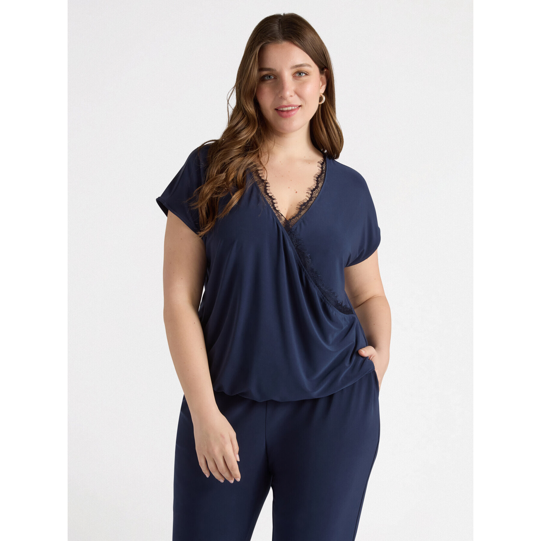 Fiorella Rubino - Camiseta cruzada y bordes de encaje - Azul