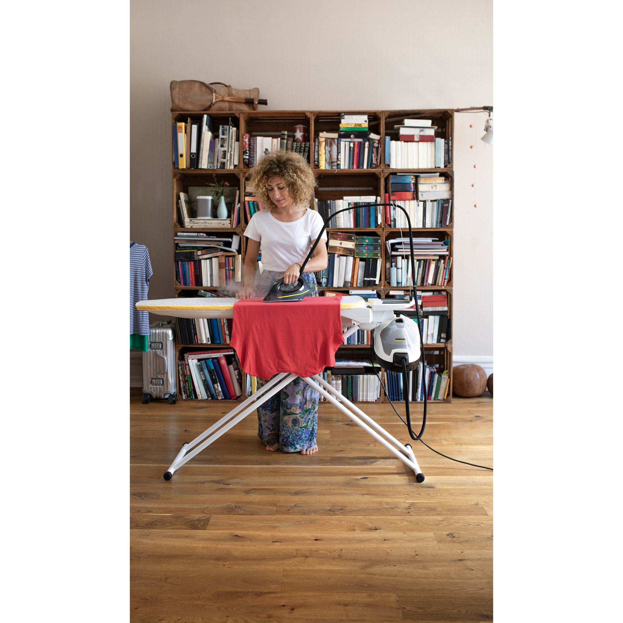 Nettoyeur vapeur avec fer à repasser Karcher SC 4 EasyFix Iron - Pression 3.5 bar- Débit vapeur 40 g/min- Fer à repasser inclus