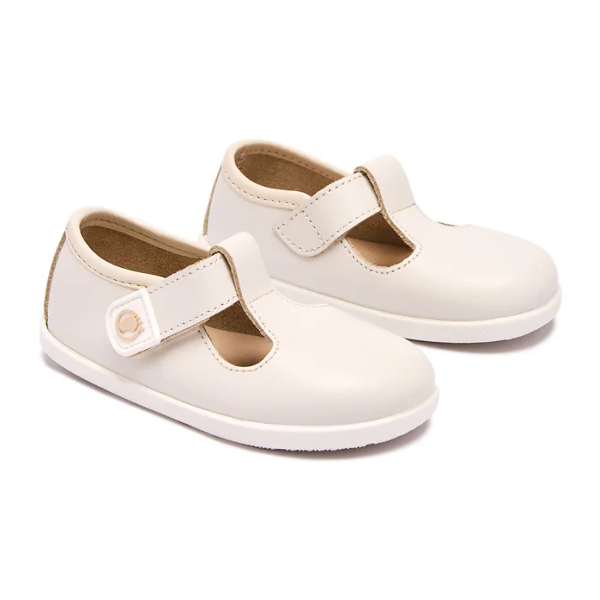 Ballerine Mary Jane a piedi nudi