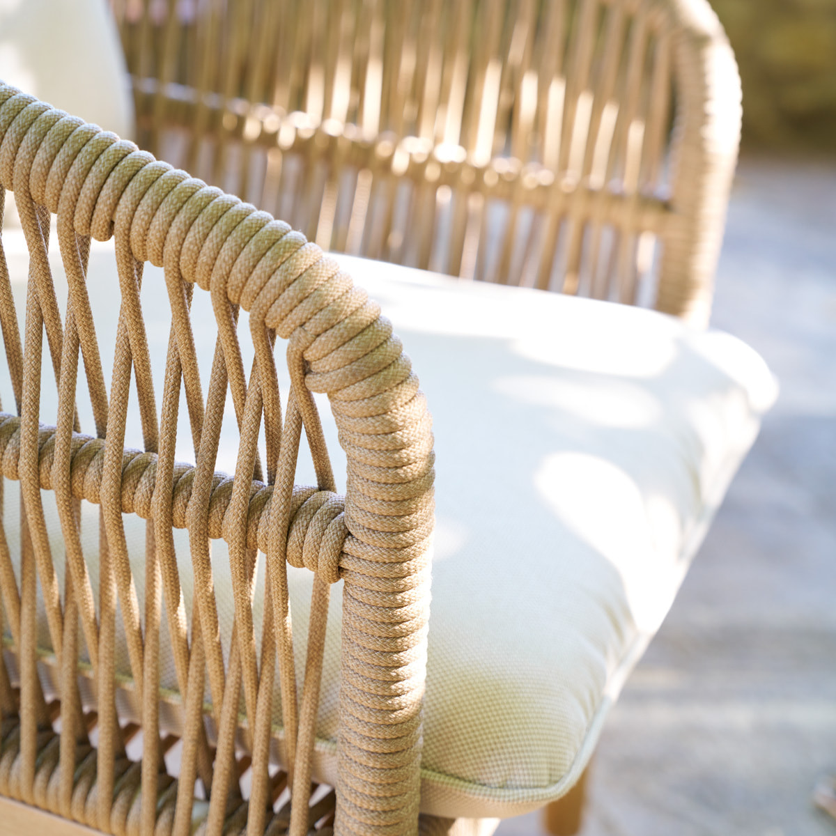 Salon de jardin "Orissa" Taupe 5 places en polyester et acier