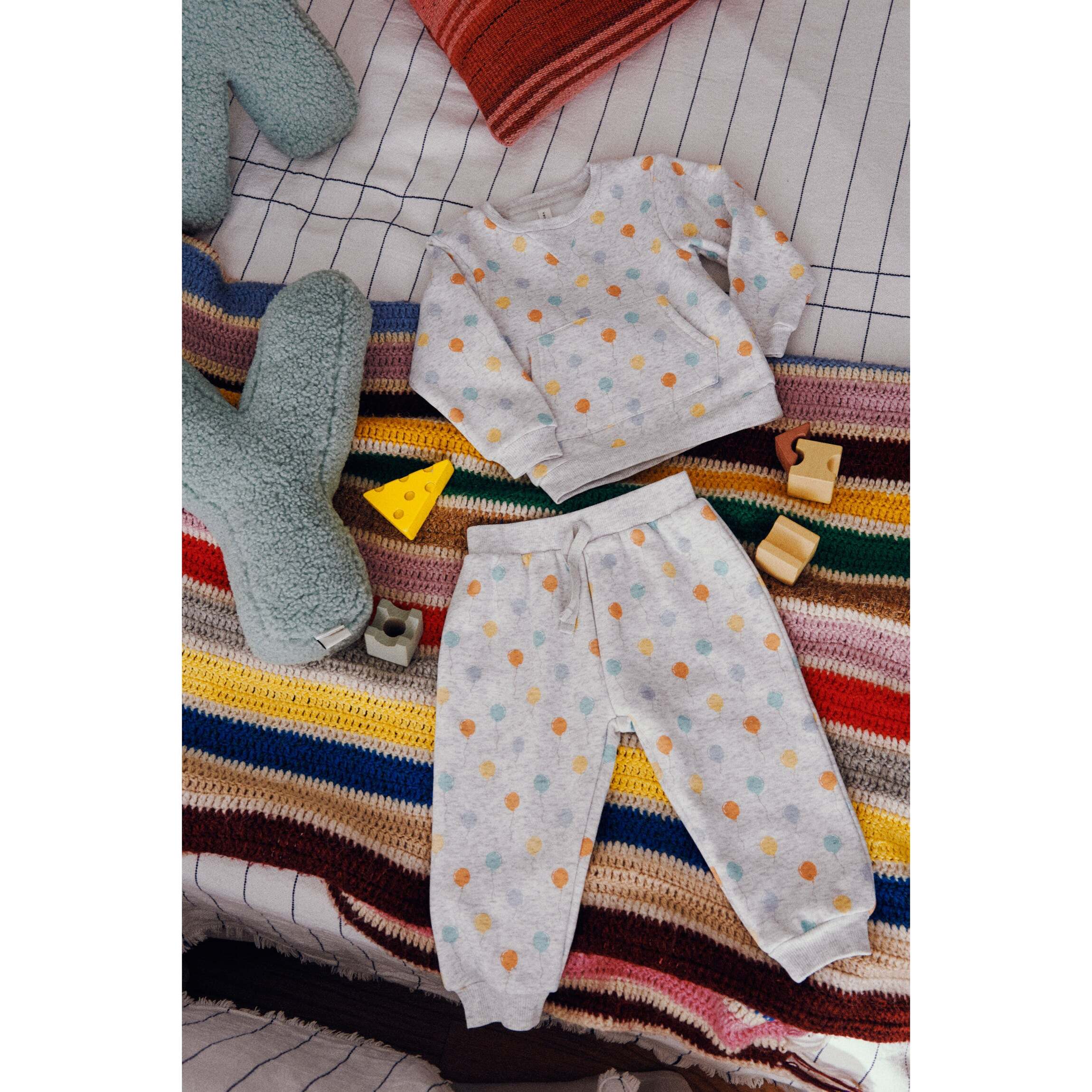 Set felpa e jogger per neonato con palloncini