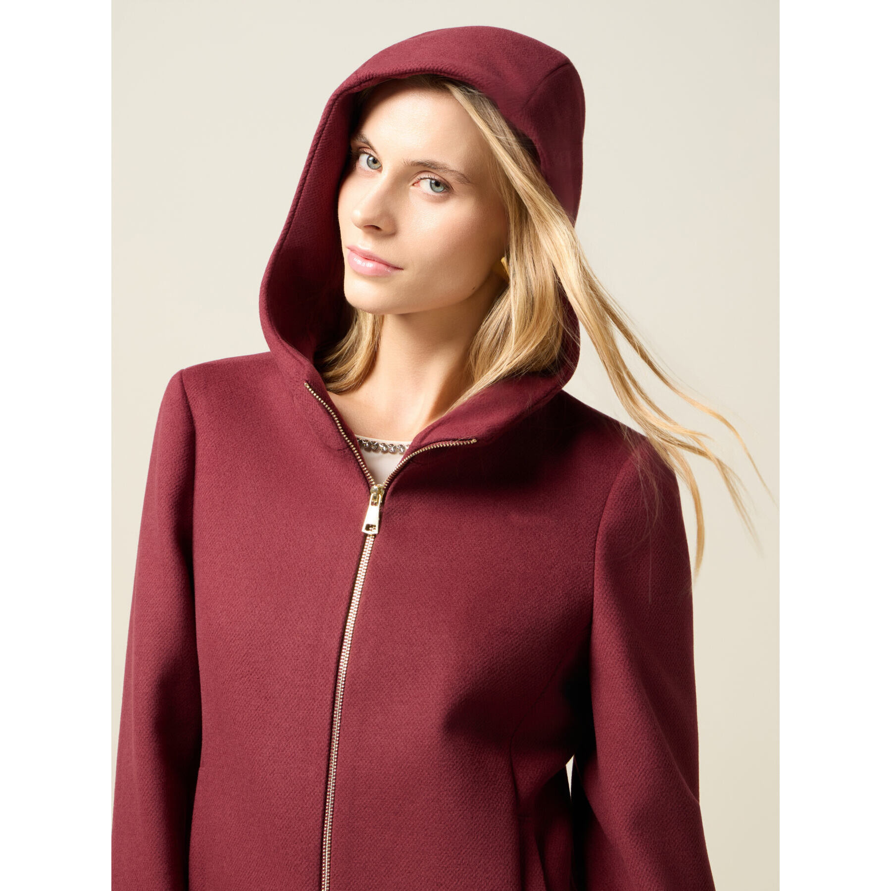 Oltre - Cappotto corto con cappuccio e zip - Bordeaux