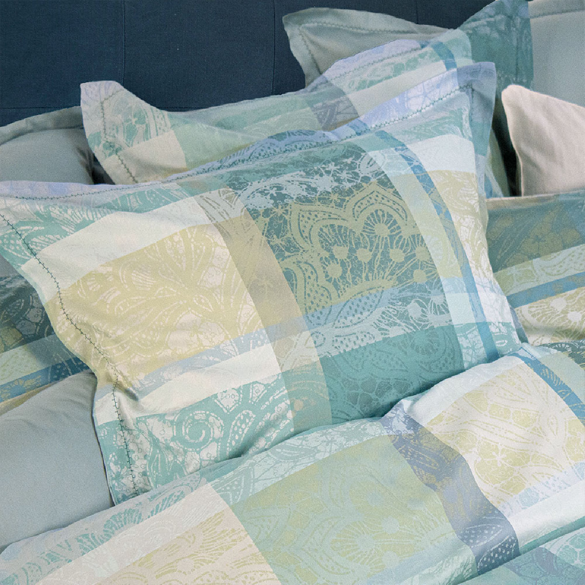 Taie d'oreiller satin de coton motif jacquard bleu Mille dentelles turquoise