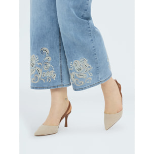 Fiorella Rubino - Jeans cropped con ricamo floreale - Azzurro