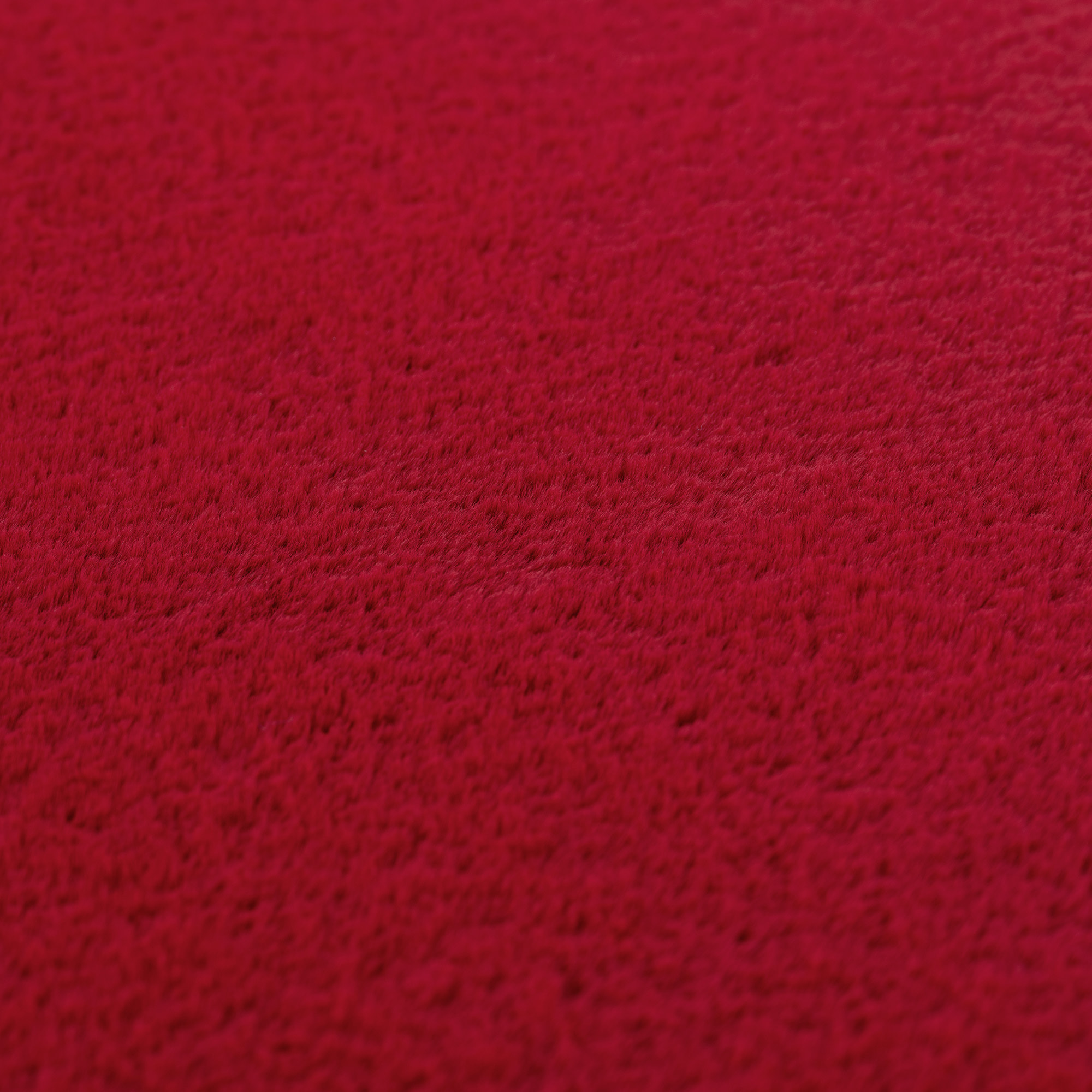 ALBA - Tapis doux rouge à poils courts
