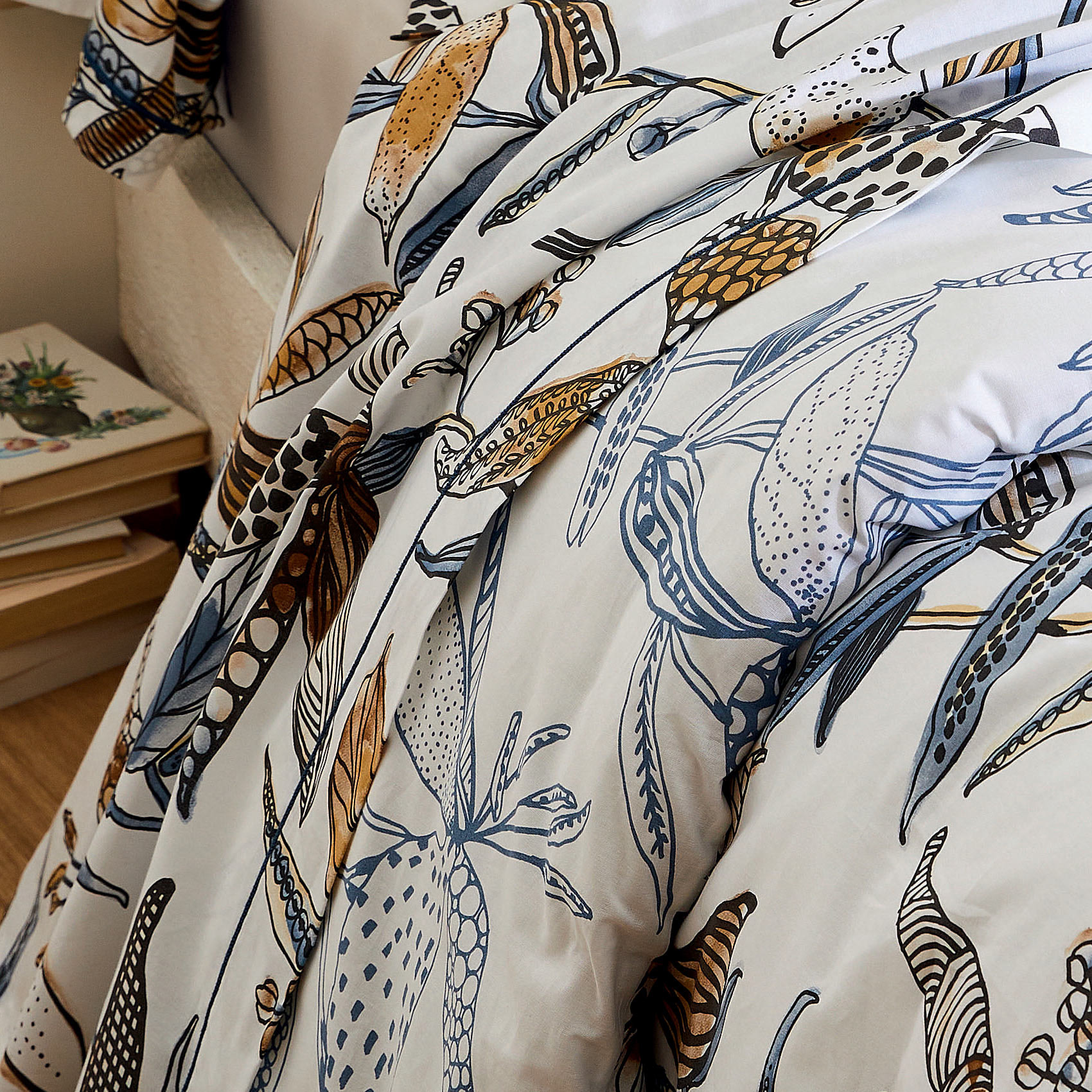 Drap plat aux fleurs exubérantes - Blanc