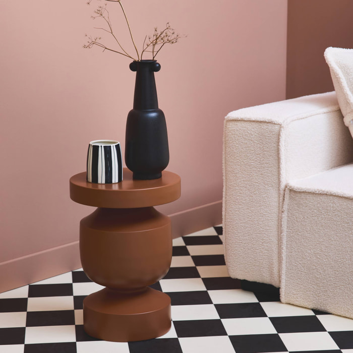 Table d'appoint. bout de canapé. table de chevet en métal coloris terracotta. Alma. Ø30.5 x H 46.5cm
