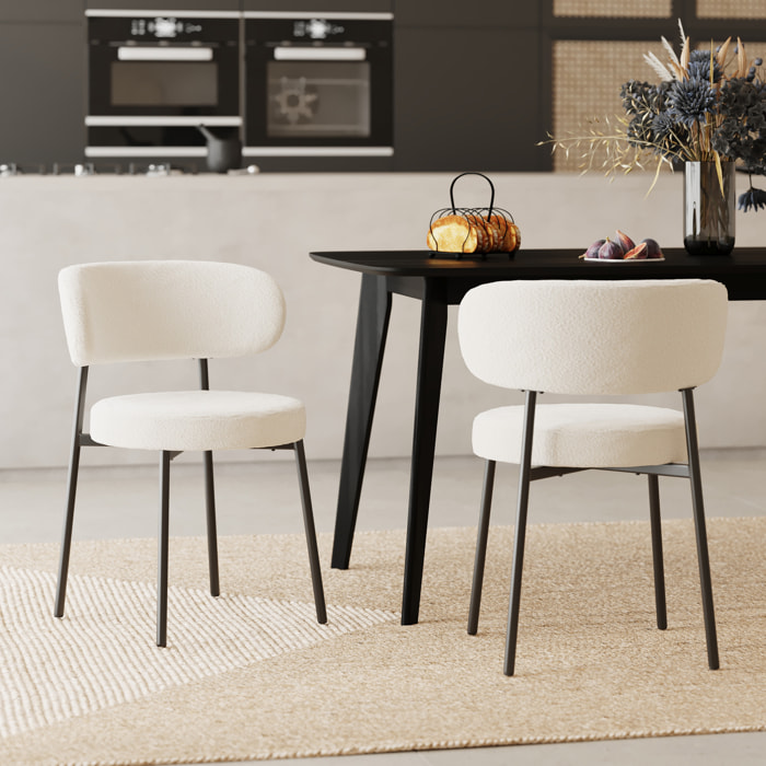 Lot de 2 chaises en tissu bouclé blanc cassé et pieds noirs - Maëlie