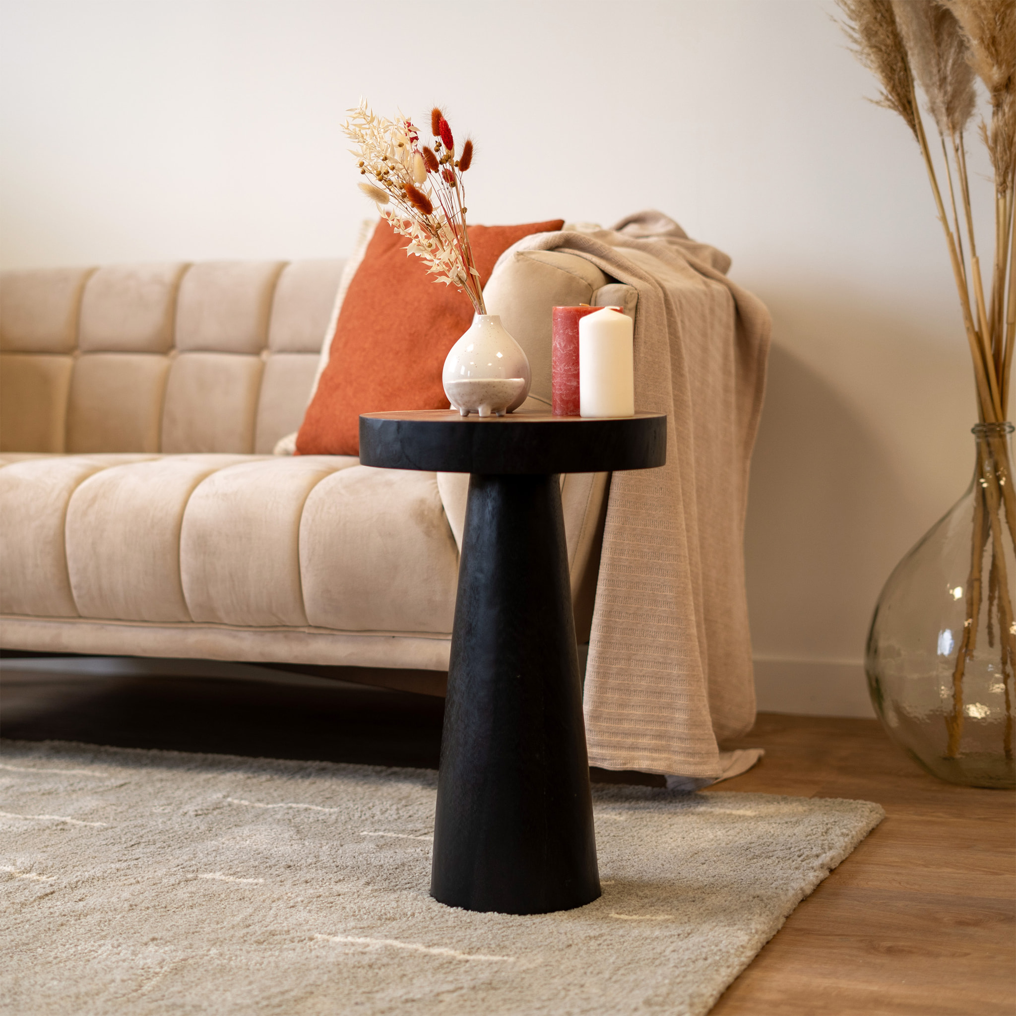 Table d'appoint ronde noire en bois de suar D35 cm - Janah