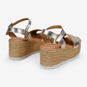 Sandalias de piel doradas con cuña y plataforma de esparto