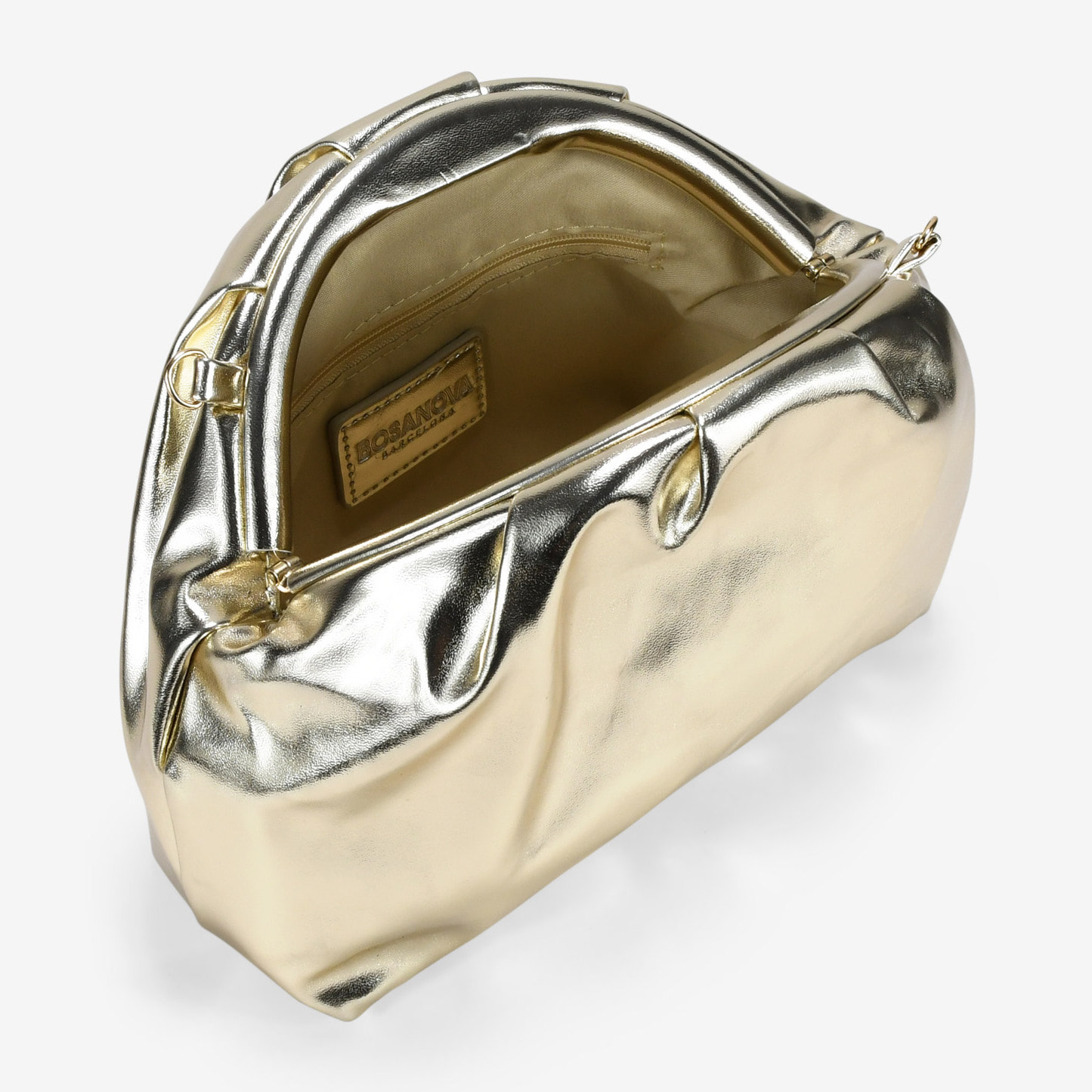 Bolso de mano dorado con boquilla