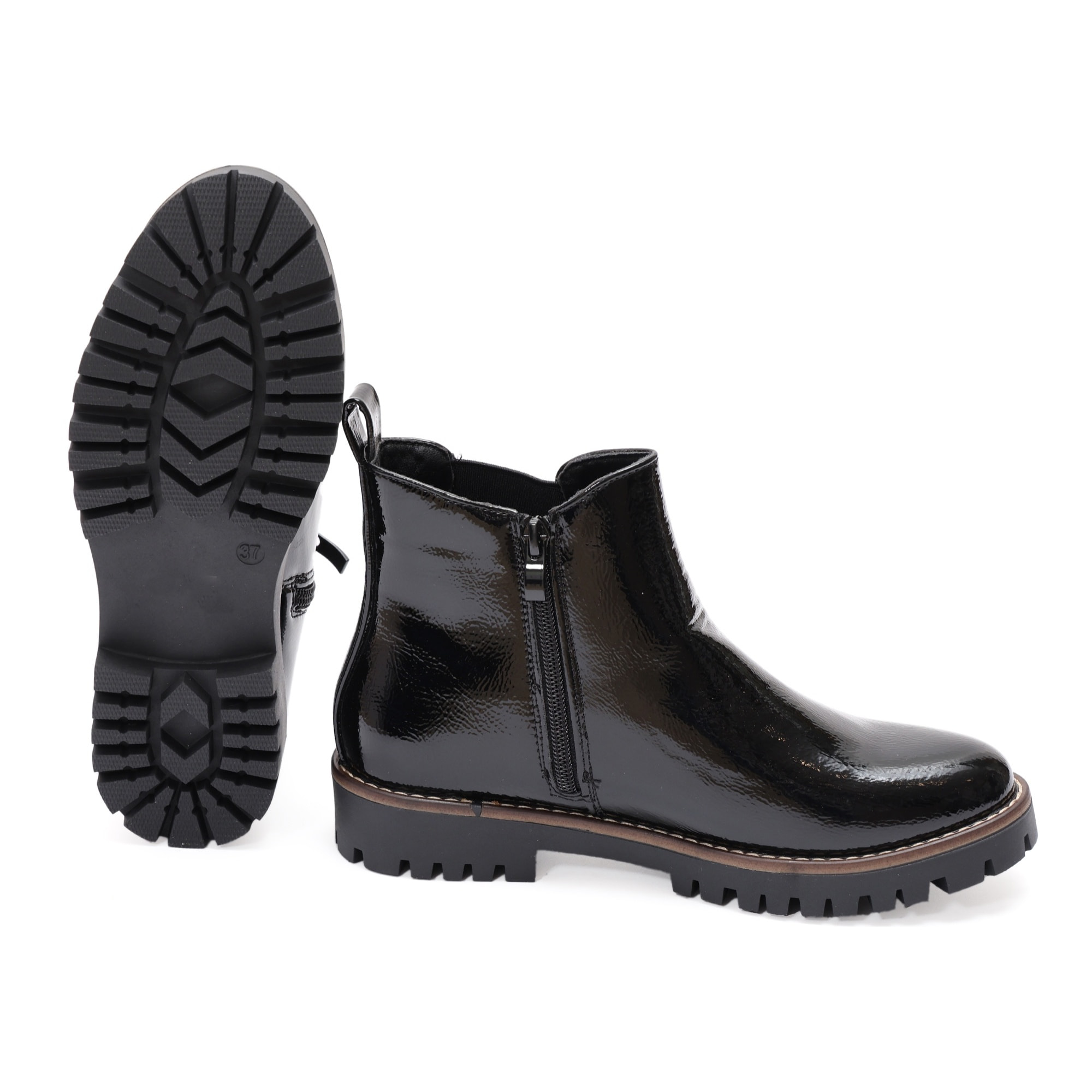 Stivaletto in simil pelle con elastico laterale