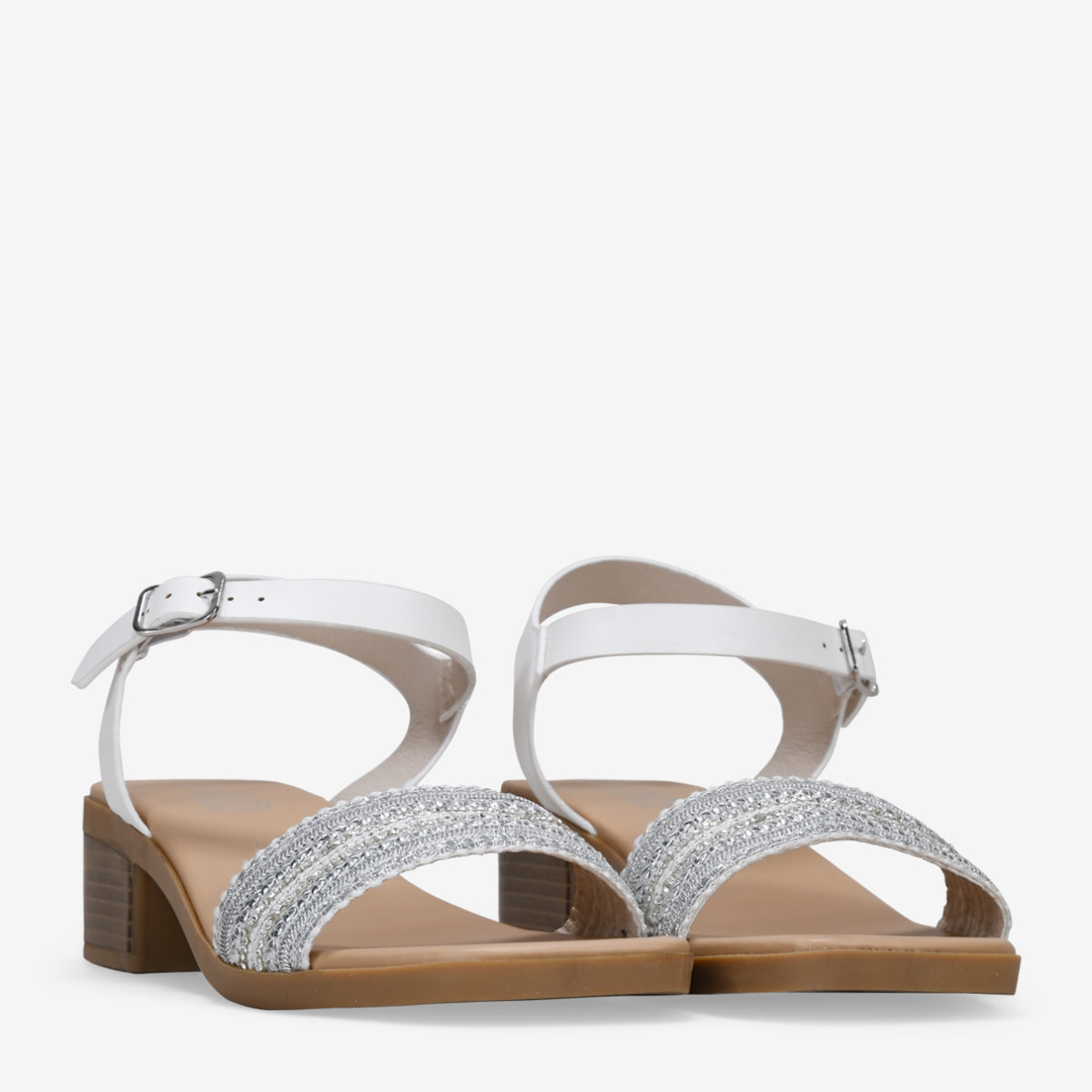 Sandalias de tacón blancas con brillantes