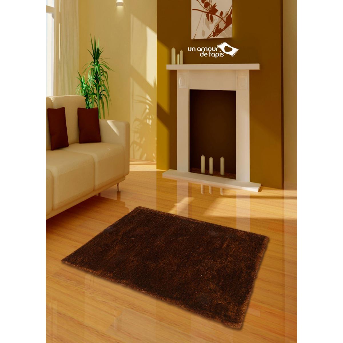 Tapis shaggy fait main motif uni BOBE