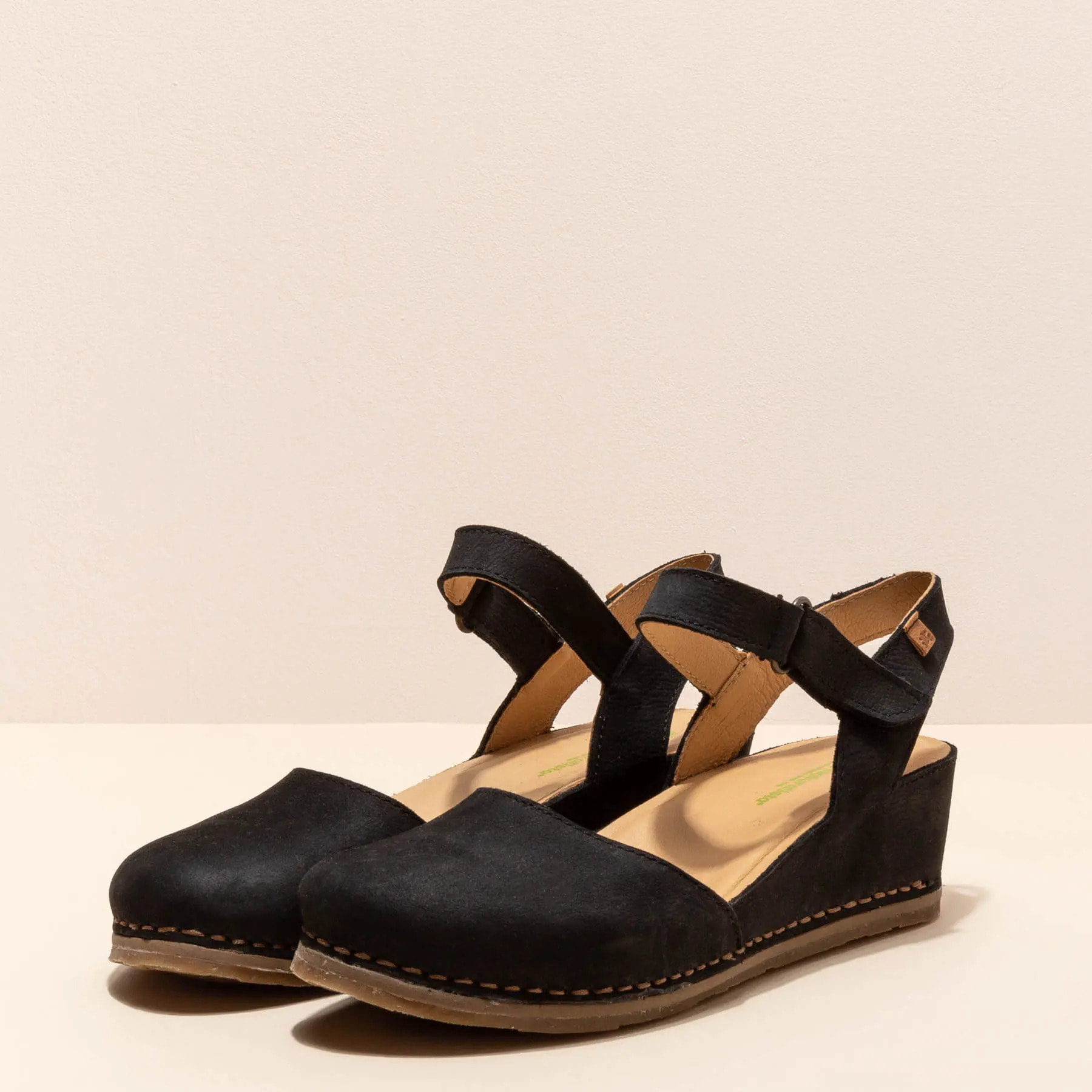 Sandalia de cuña N5850 PLEASANT BLACK / PICUAL color Black