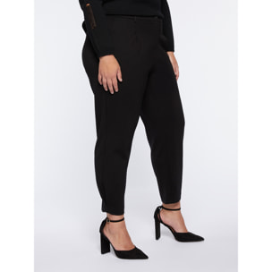 Fiorella Rubino - Pantalones con pliegues por delante en viscosa ECOVERO™ - Negro