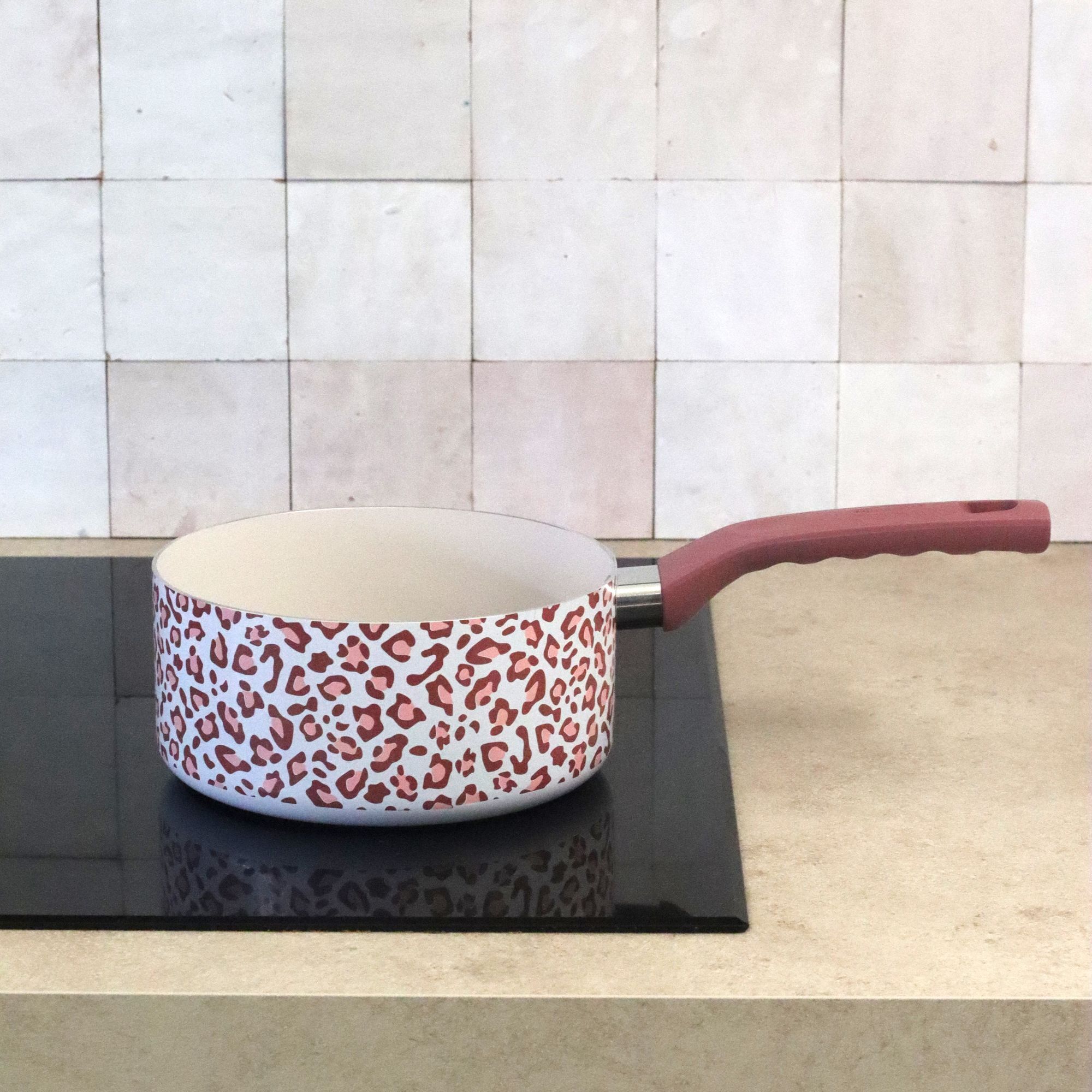 Casserole aluminium recyclé 18cm léopard rose- tous feux  LEOPARD