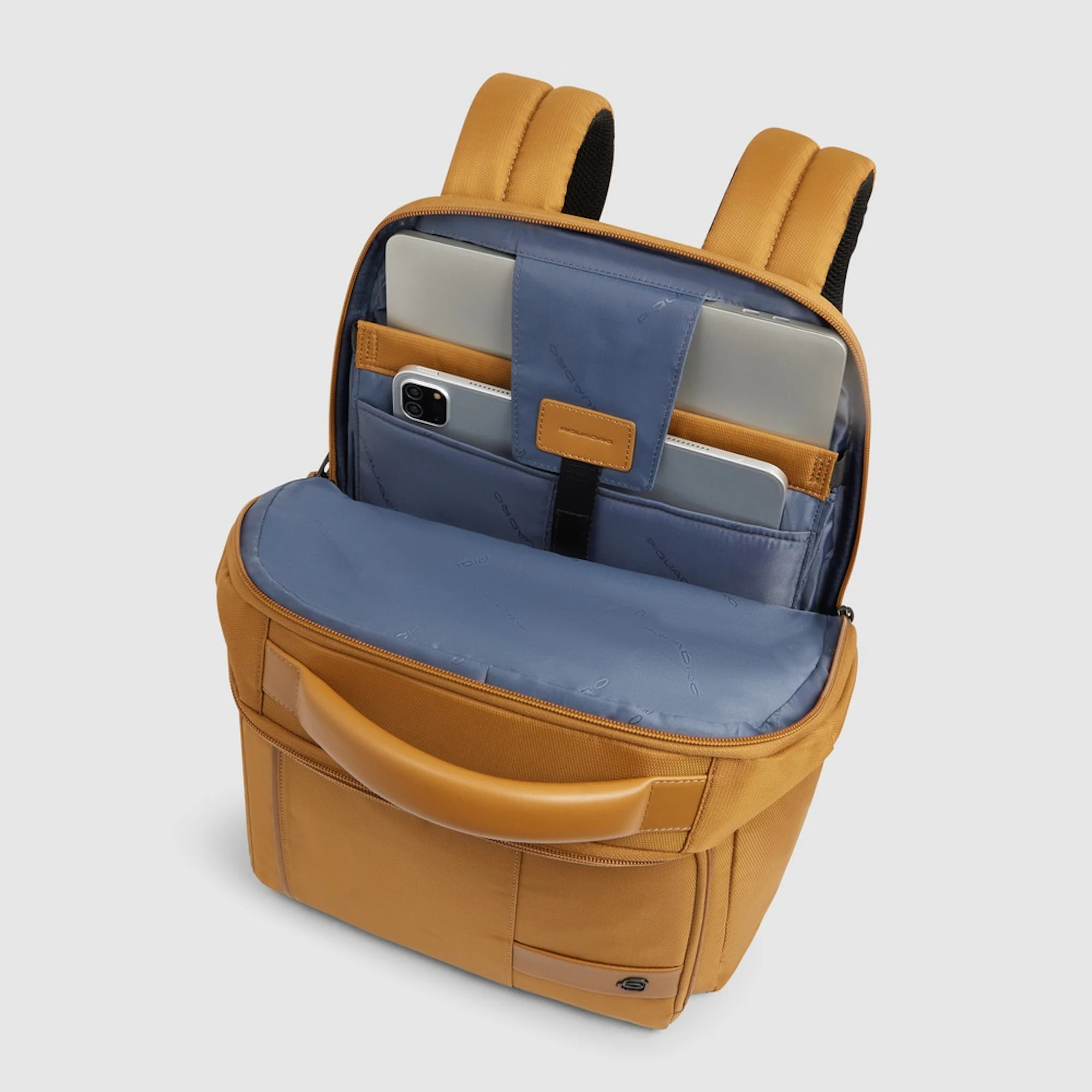 Piquadro Zaino porta pc e porta iPad® con tasca per AirPods®, protezioni antiurto e RFID