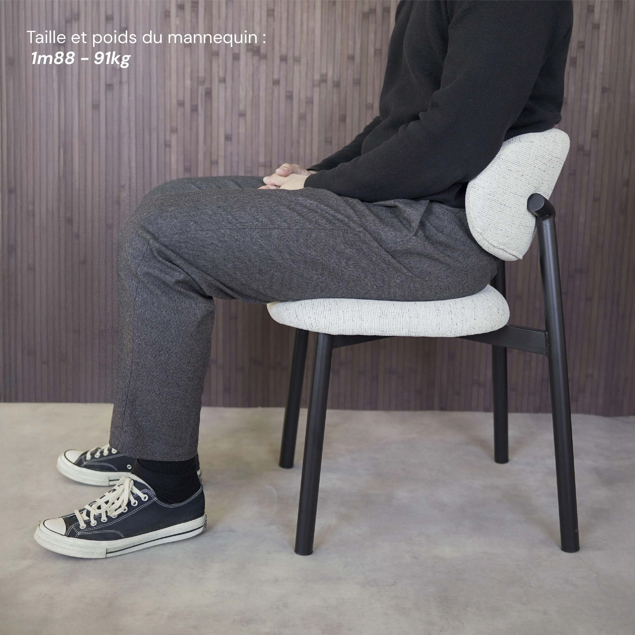 Lot de 2 chaises en tissu gris clair chiné et pieds en métal noir - Nao