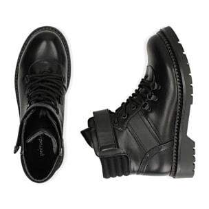 Botas de montaña negras